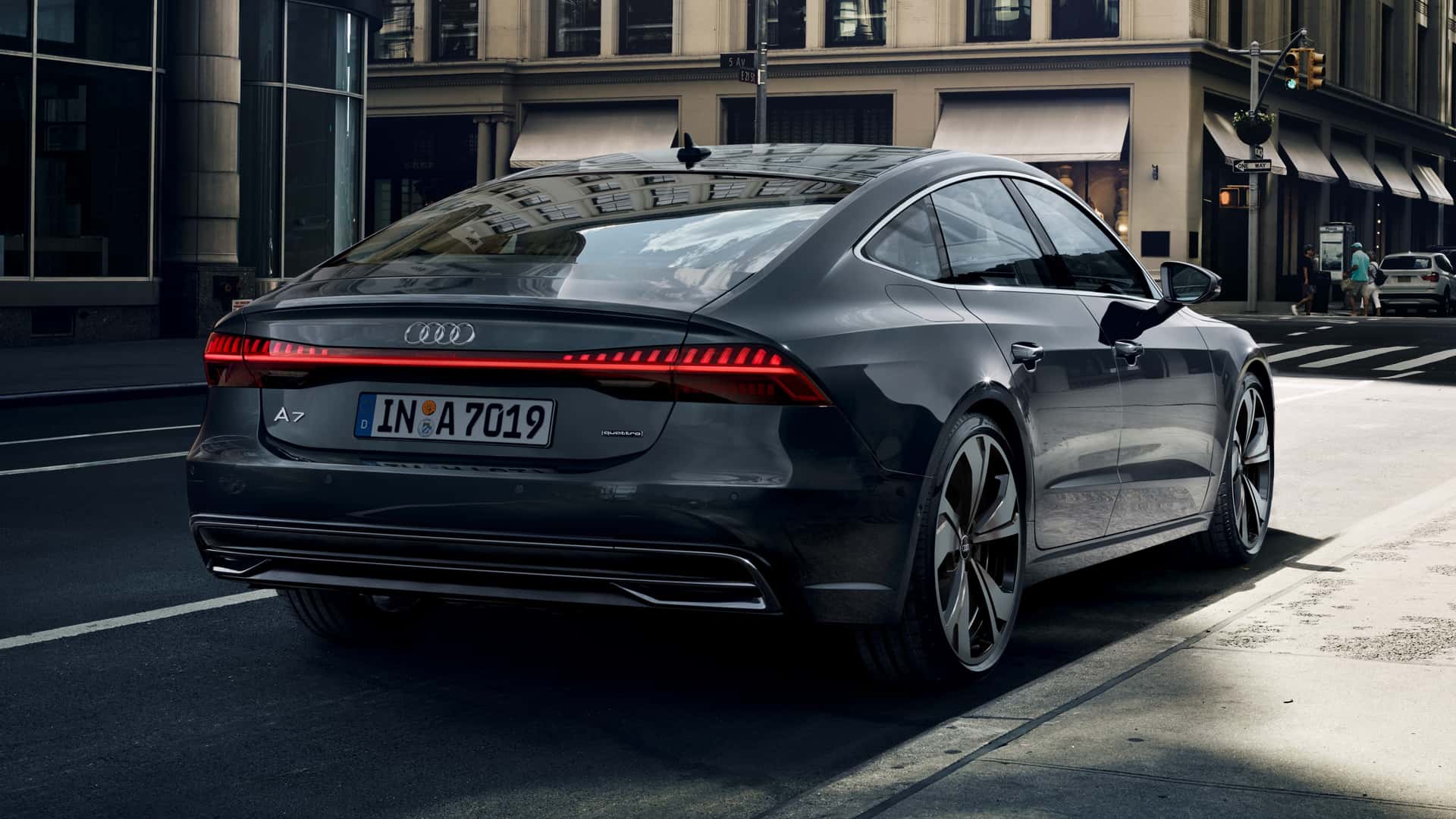 https://cdn.motor1.com/images/mgl/pb7XjJ/s1/audi-a6-und-a7-neue-ausstattungslinien-2023.jpg