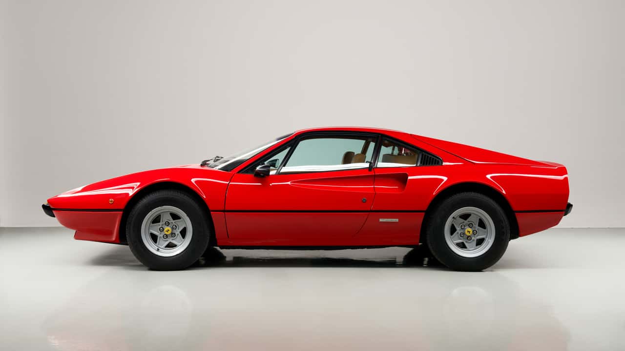 Ferrari 308, la vera erede della Dino diventata un’icona pop