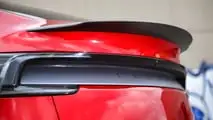 Desempenho do Tesla Model Y (2025) em teste