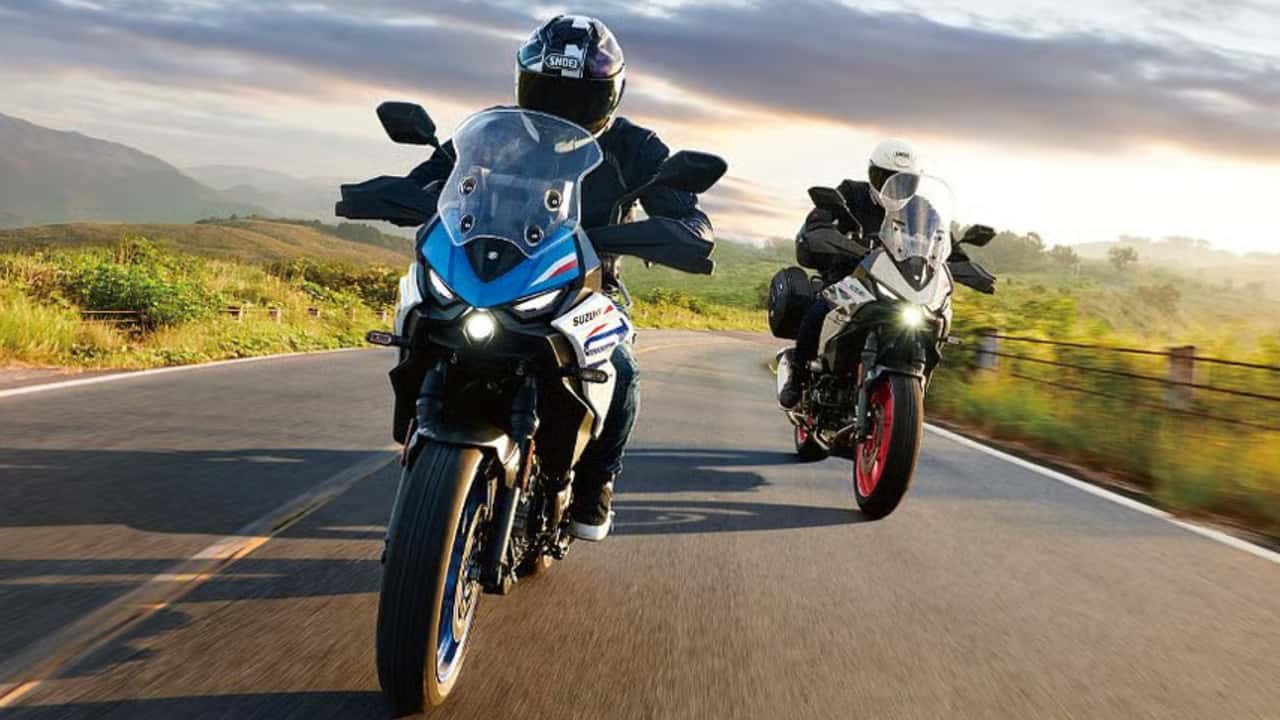Suzuki SV-7GX - Side By Side