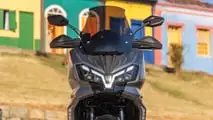 Dafra lança nova SYM ADXTG 300 2027 no Brasil por R$ 32.990