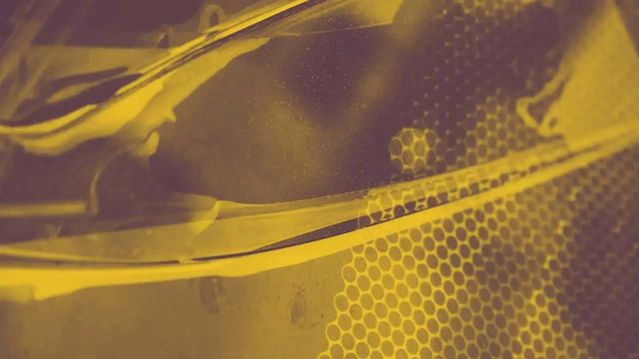 why-do-car-windshields-have-dots