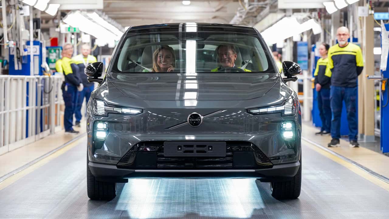 Produktion des neuen Volvo EX60 angelaufen