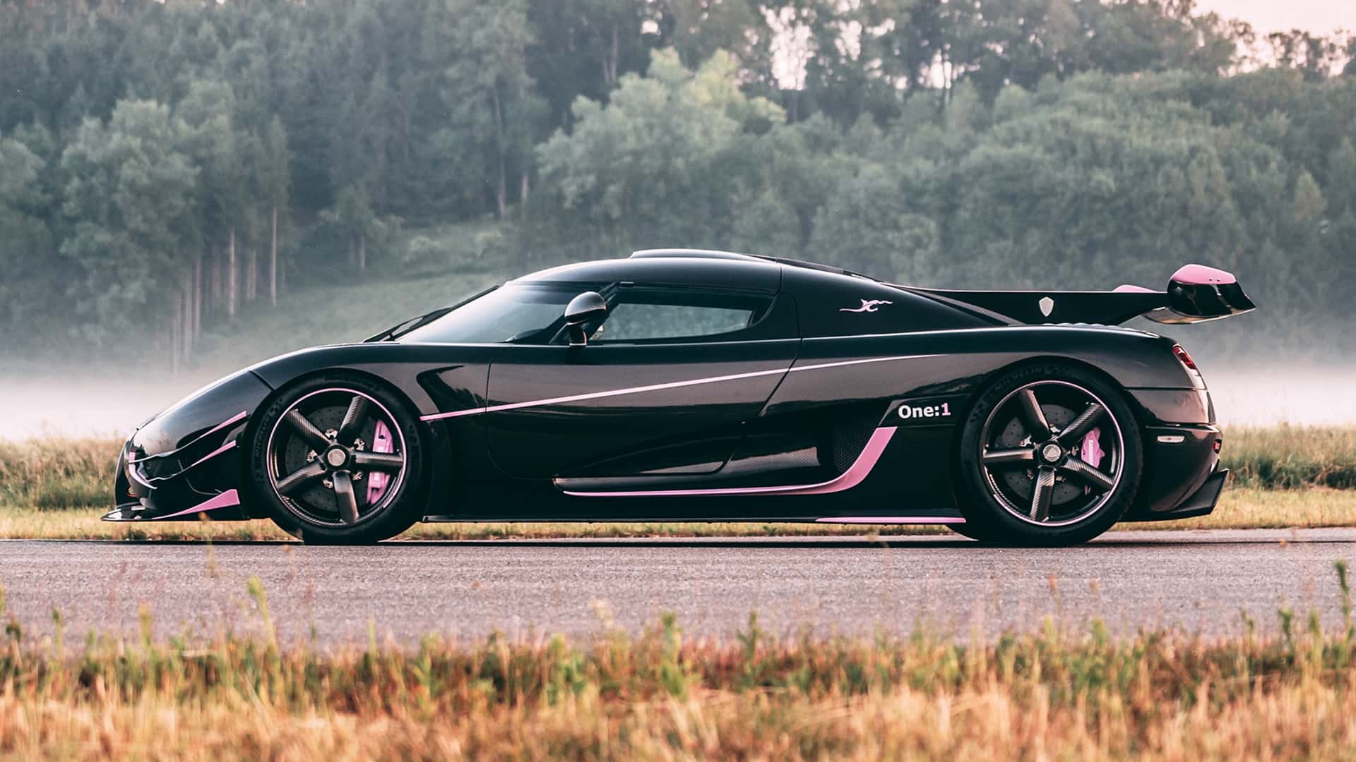Rare Koenigsegg One:1: The Ultimate Hypercar Performance Machine Now Available 34
