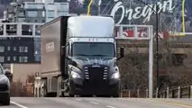 Freightliner eCascadia production version front view driving