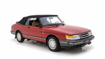 ساب 900 تيربو مكشوفة 1987 يشير عداد مسافاتها إلى 393 كم فقط