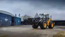 JCB lancia la pala gommata 457S