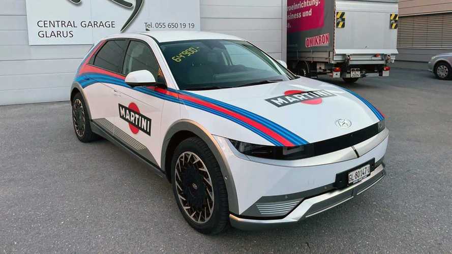 Sapore di Lancia Delta Integrale per la Ioniq 5 “Martini”