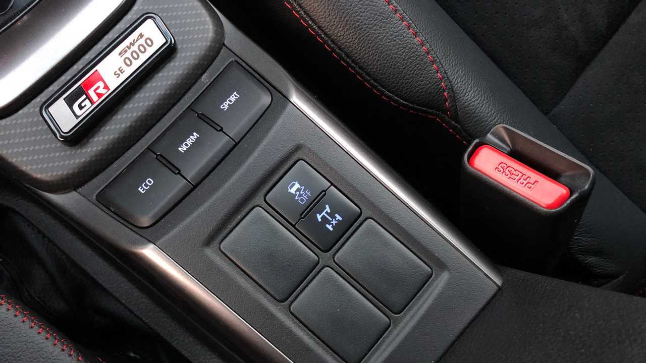 TOYOTA-SW4-GRSPORT-15
