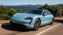 Foto - Porsche Taycan 4S Sport Turismo (2022), prova su strada