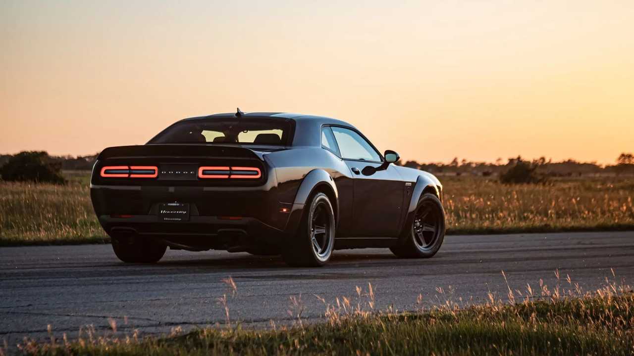 Watch Hennessey Show Off A 1,000HP Hellcat To Its New Owner