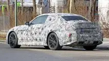 2023 BMW M2 spy foto