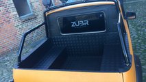 Pick-up Zubr sur le lavabo Niva Legend