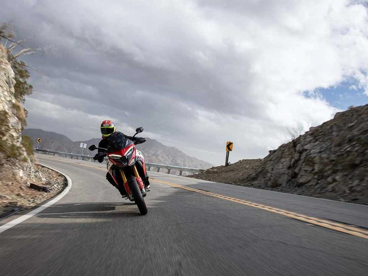 sing 2022-ducati-multistrada-v4-