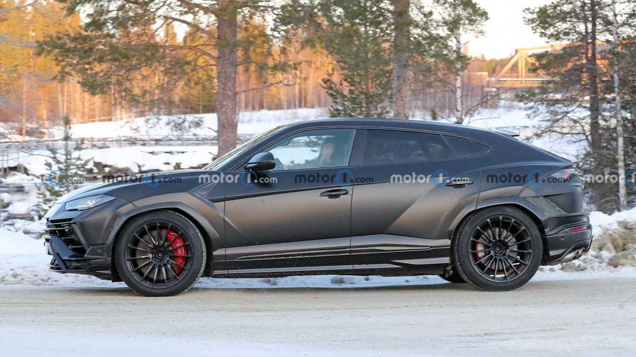 Nouvelles photos espion Lamborghini Urus Evo