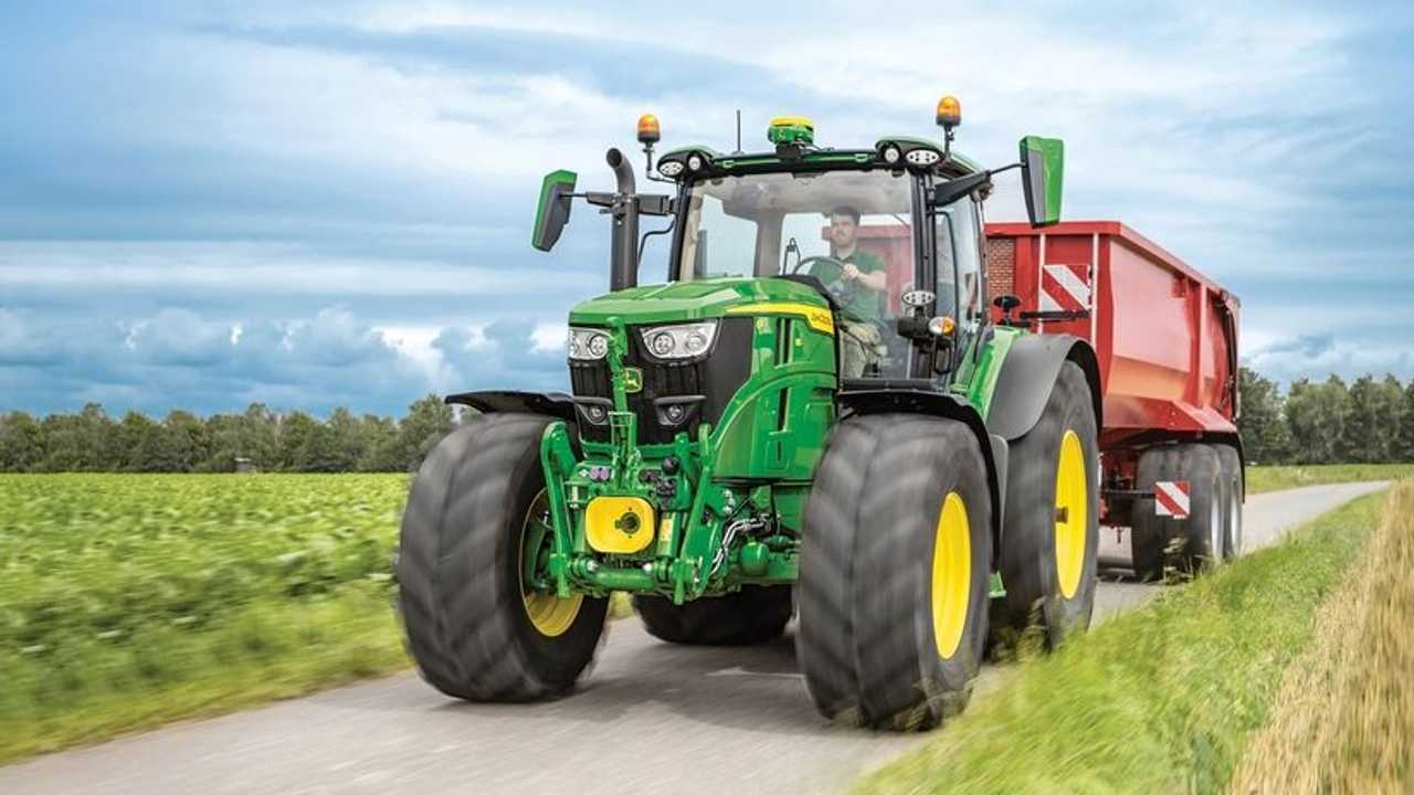 FARM MACHINE 2022 Omnitrattore e i trattori 180-400 CV finalisti