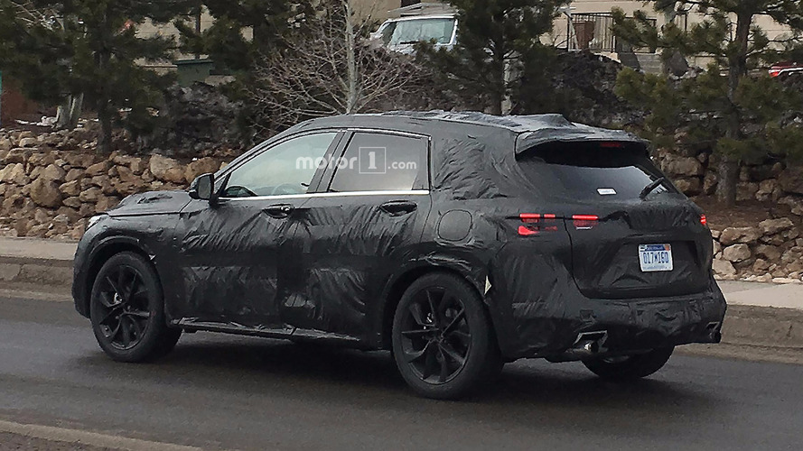 Infiniti QX50 casus fotoğrafları