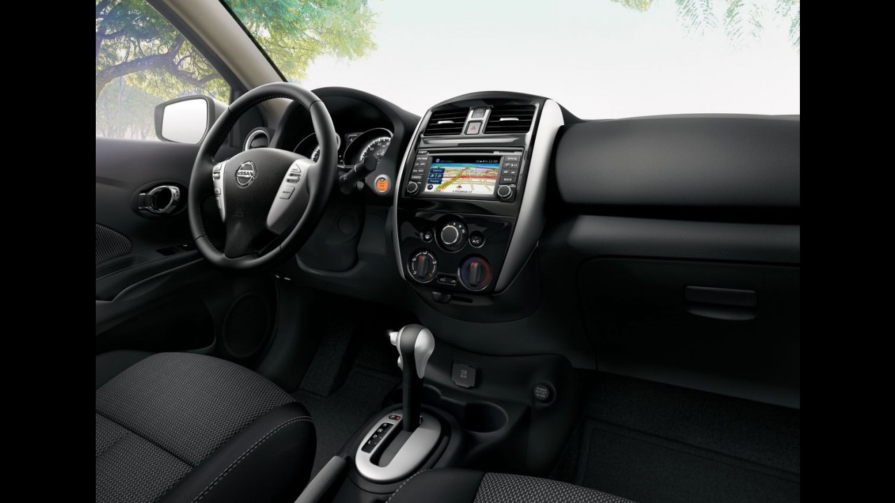Nissan Versa 2017 ganha novidades nos EUA e tem preço inicial de US$ 11.990