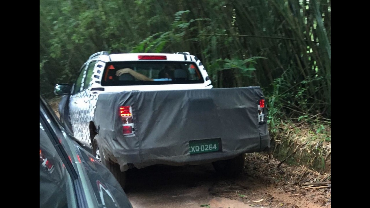 Flagra: Chevrolet S10 reestilizada é clicada antes da estreia