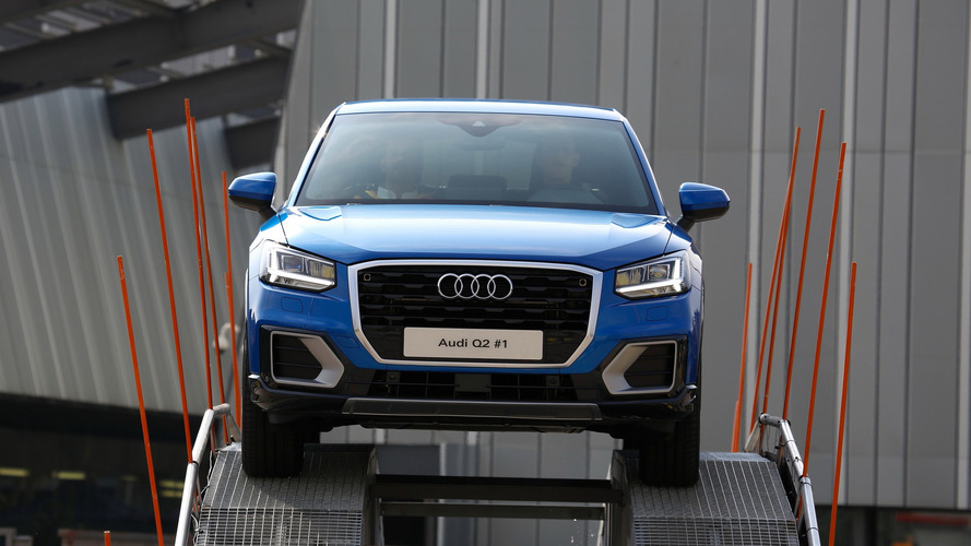 Barcelona players receive new Audi cars