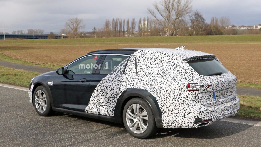 Opel Insignia Country Tourer 2017 fotos espía