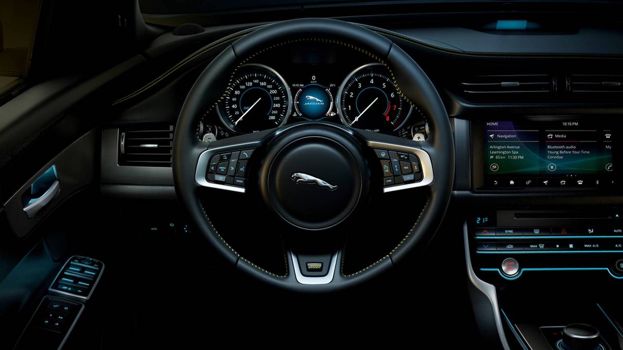 Jaguar XE Landmark Edition 2019