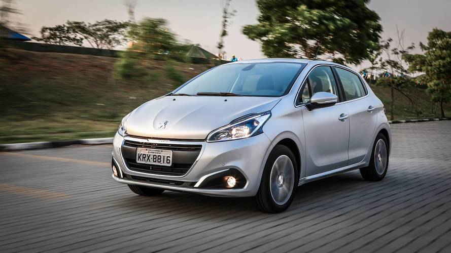Comparativo VW Polo x Fiat Argo x Honda Fit x Peugeot 208