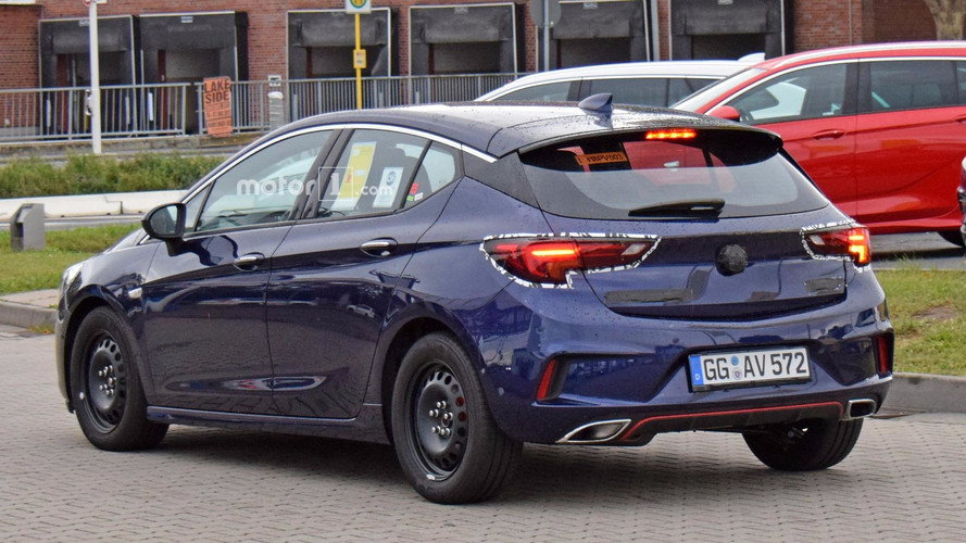 2018 Opel Astra GSi spy photo