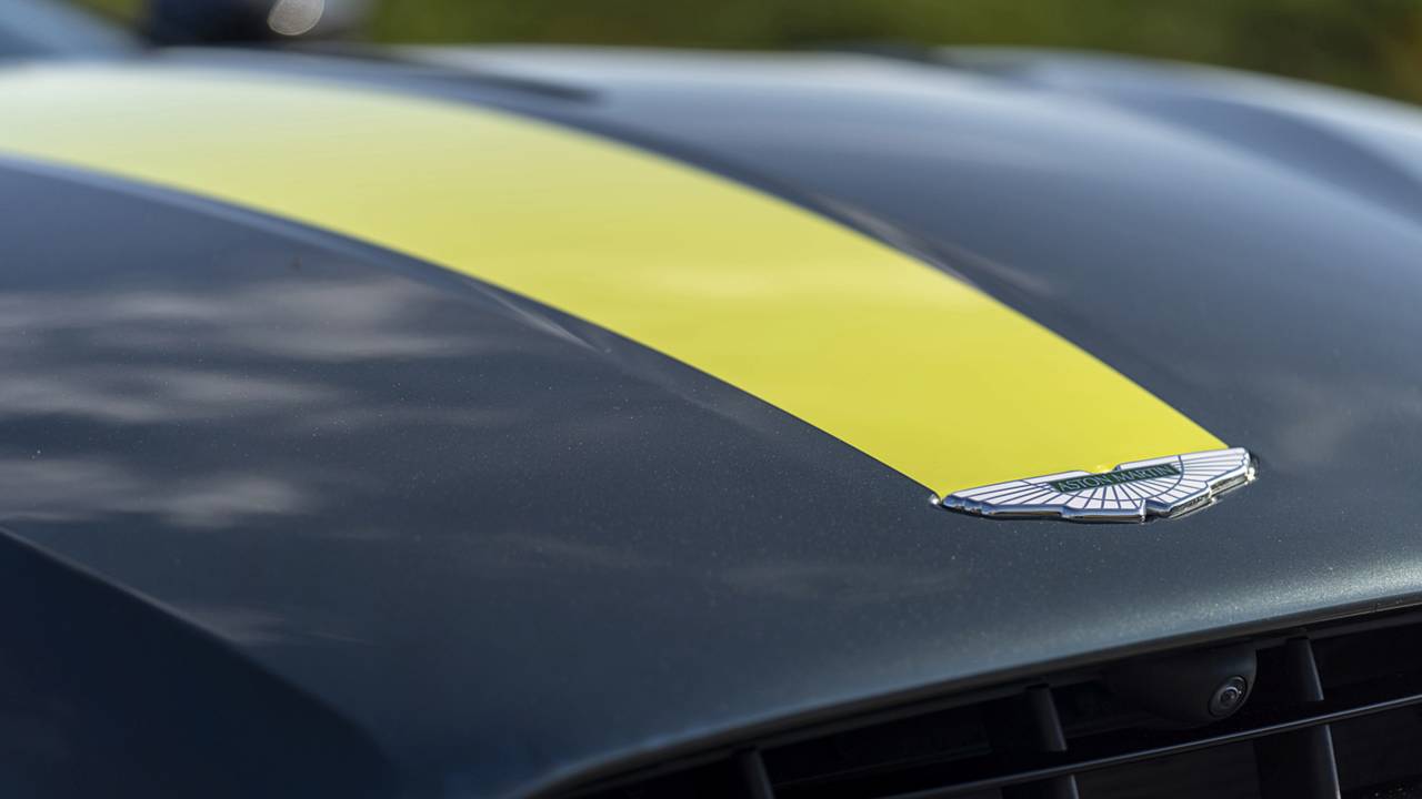 Aston Martin DB11 AMR