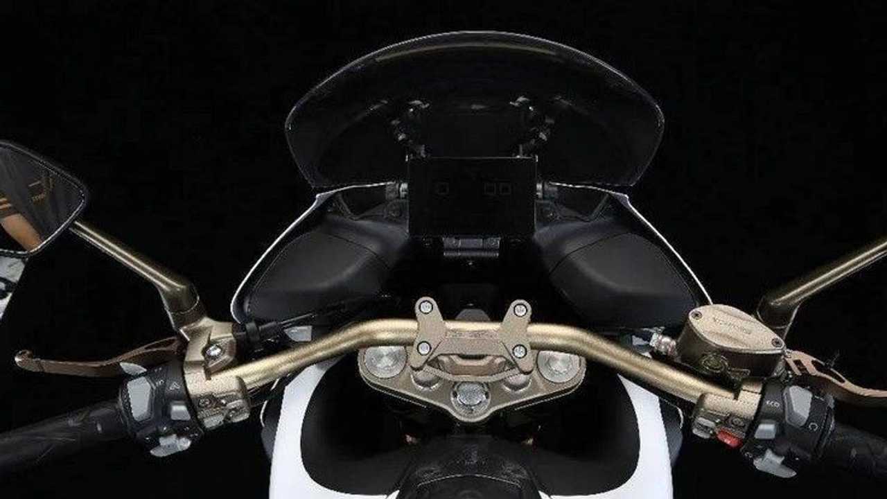 2021 Zontes VX310 - Cockpit (closed)