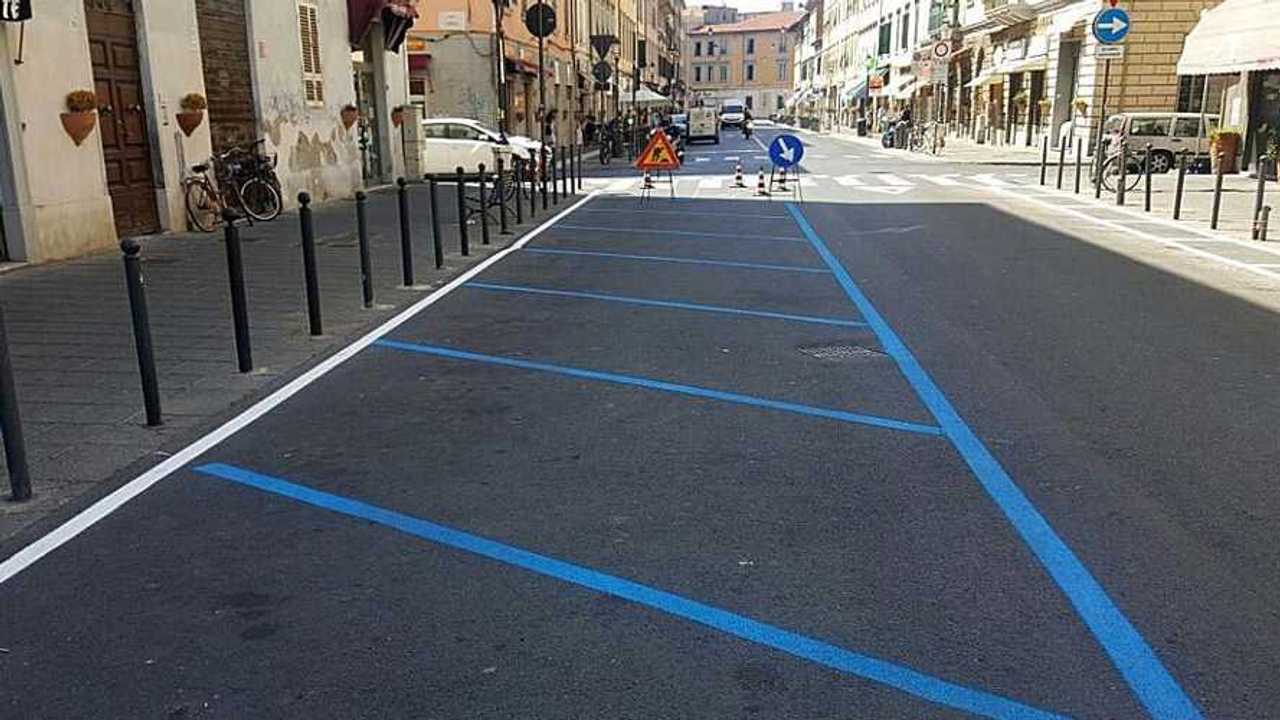 Auto elettriche a Livorno, accesso ZTL, strisce blu e altre agevolazioni