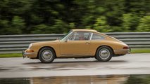 Porsche 911 (1966) in Sandbeige