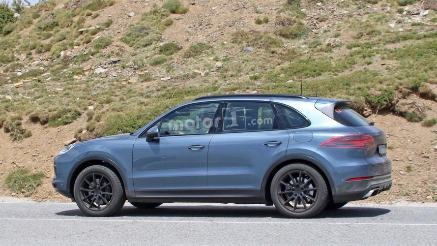 Porsche Cayenne Spy Photo