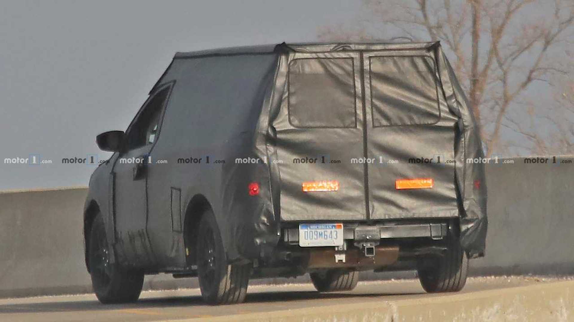 ford-courier-focus-pickup-spy-shots.jpg