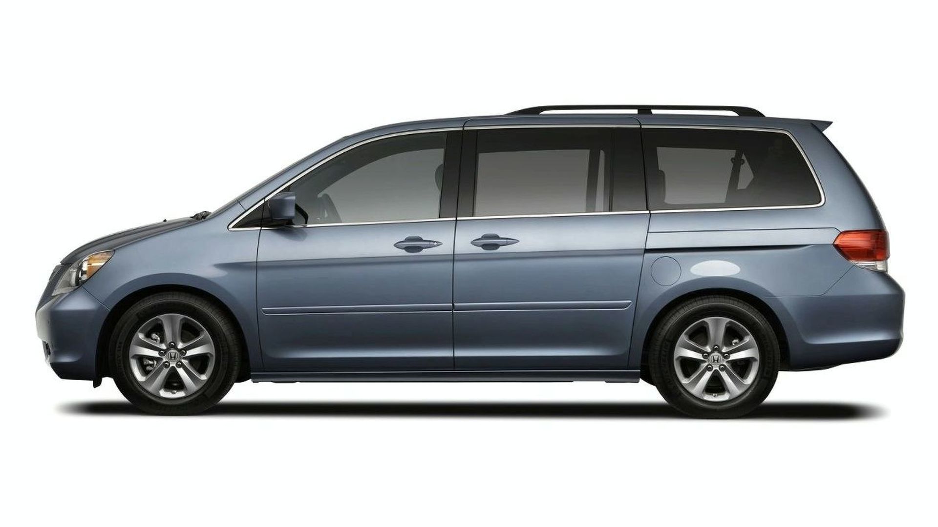 2008 Honda Odyssey Facelift Revealed Photos