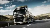 Volvo Trucks migliora il motore D13