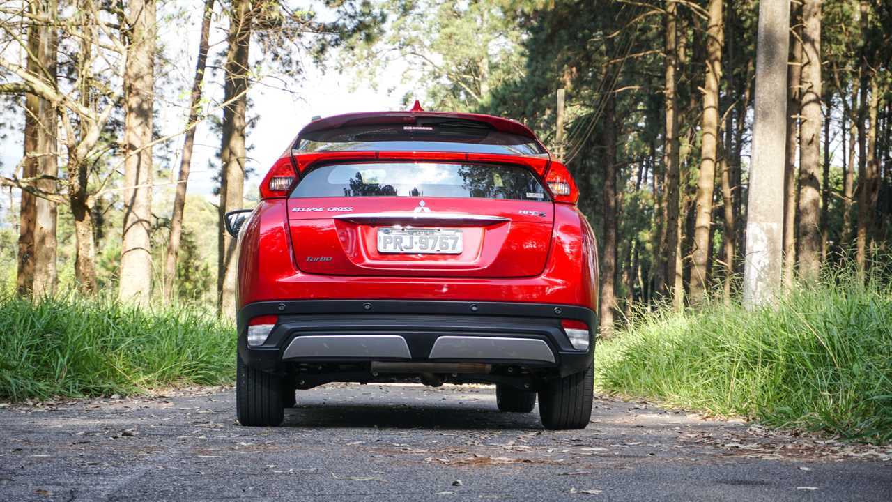 Comparativo: Honda HR-V Touring x Mitsubishi Eclipse Cross