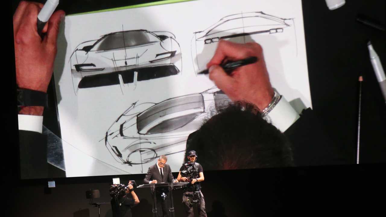 La presentazione della nuova SF90 Stradale