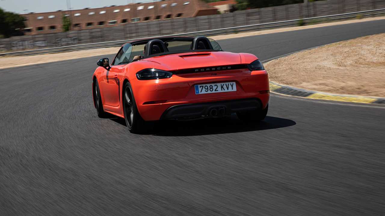 Prueba Porsche 718 Boxster T 2019 vs. VW Golf GTI TCR