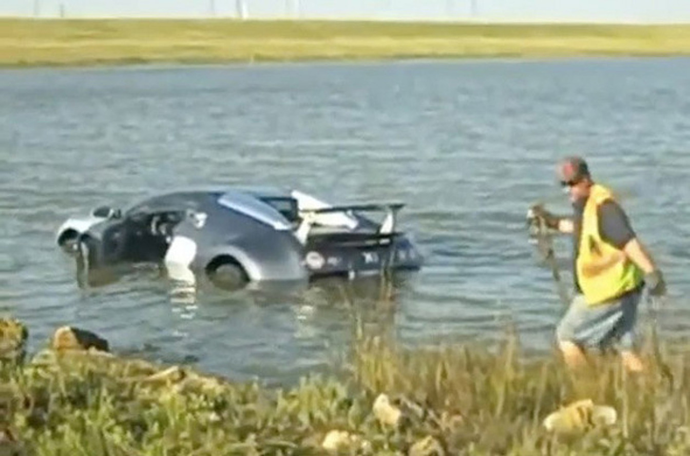 Bugatti Veyron Wrecked on Purpose for Insurance Fraud? Bugatti Veyron Wrecked on Purpose for Insurance Fraud?