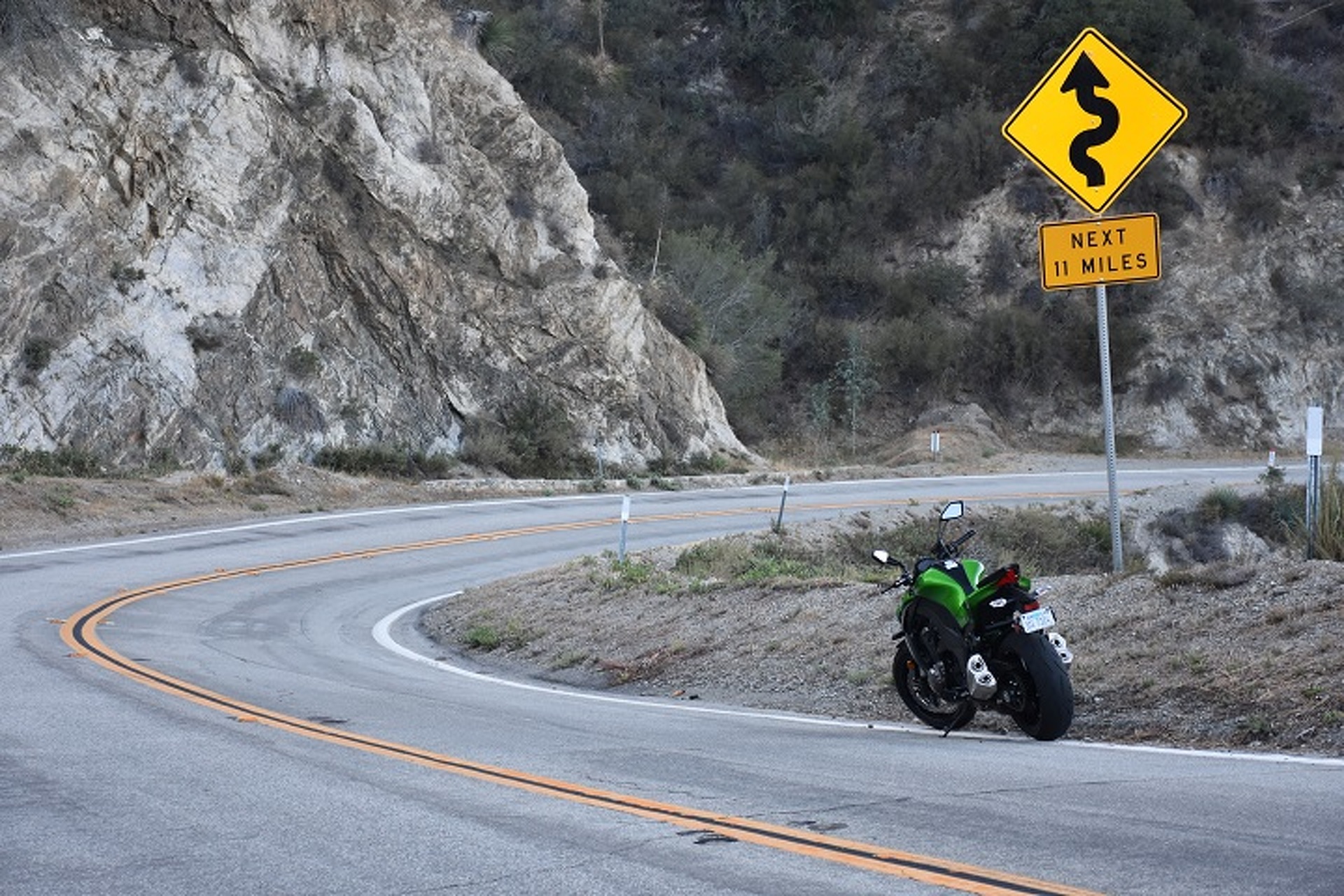 The Kawasaki Z1000 Is the McLaren 650S Spider Of Superbikes: Review