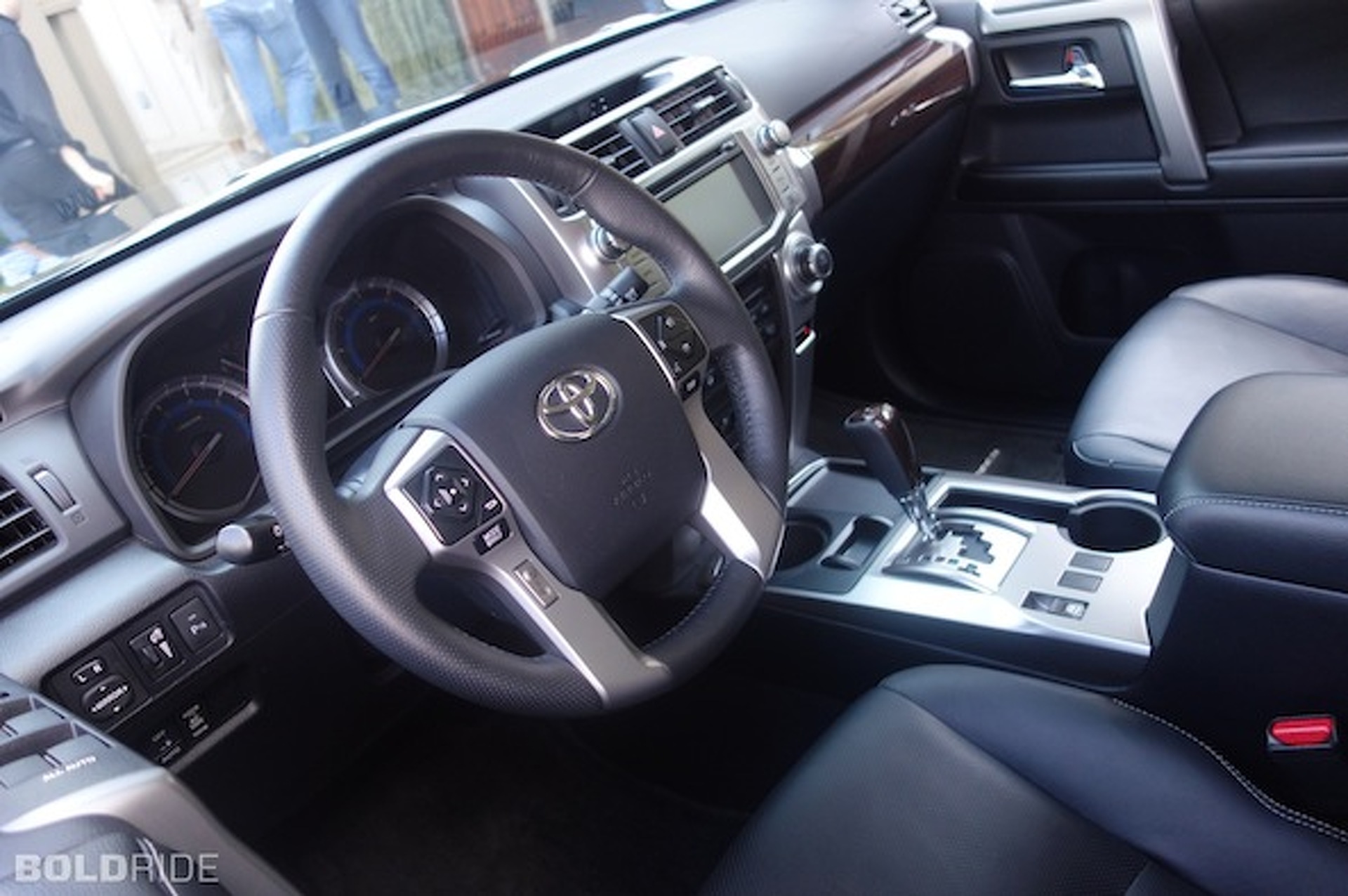 2014 Toyota Tundra First Drive: New Face, Same Ol' Truck