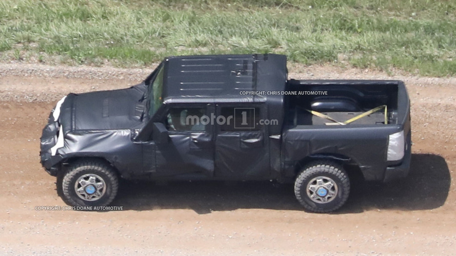 Jeep Wrangler pick-up casus fotoğrafları
