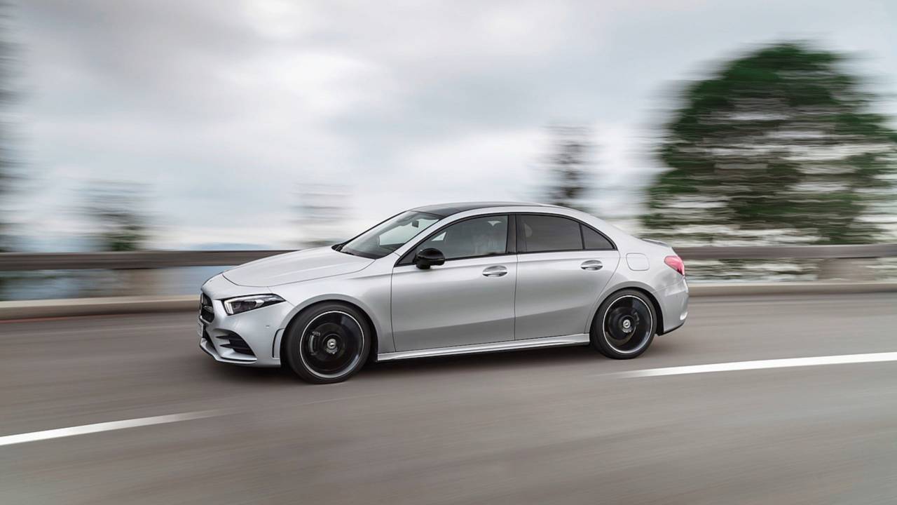 19 Mercedes Benz A Class Sedan Priced From 32 500 In Us