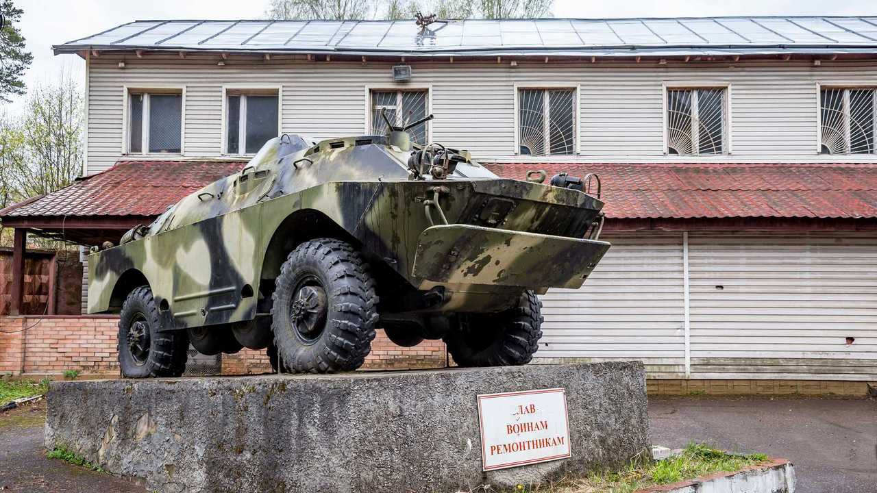22-й БТРЗ, памятник военным ремонтникам