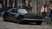 Dom'un Ortadan Motorlu Dodge Charger'ı