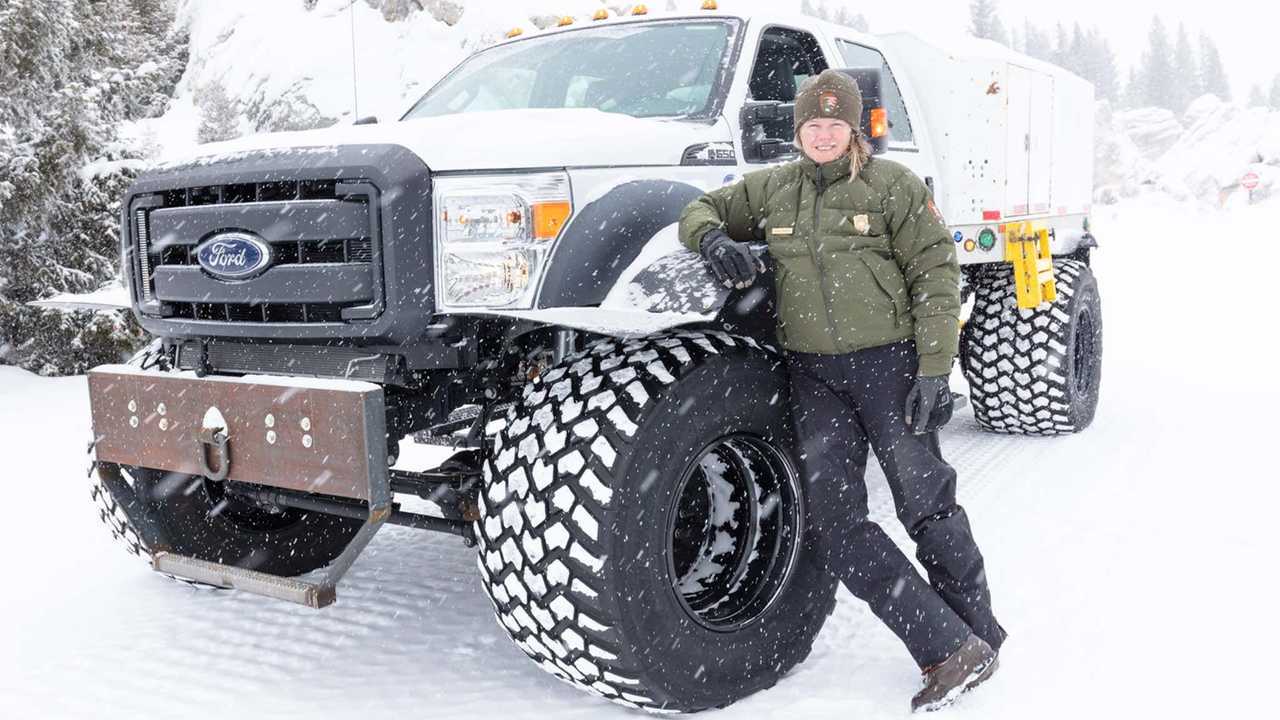Ford Super Duty de correos en el Yellowstone National Park
