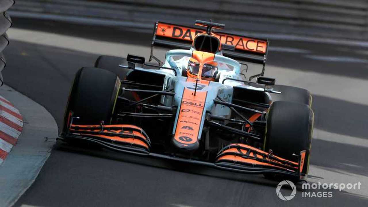 McLaren's 'special' F1 driving style hurting Ricciardo
