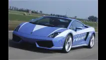 Polizei fährt Lambo