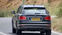 Bentley Bentayga Plug-In Hybrid spy photo